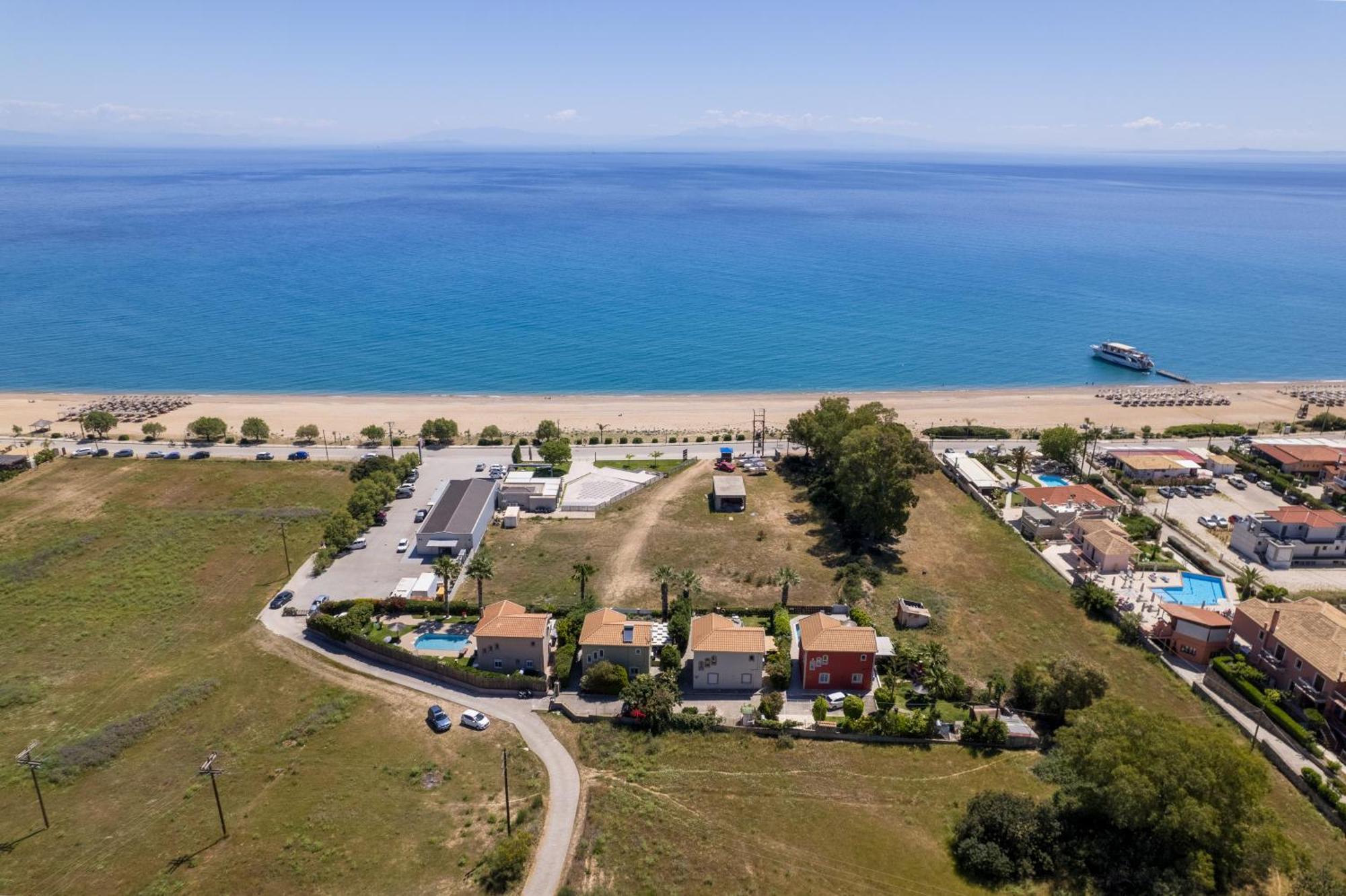 Beachfront Alexandra Villa