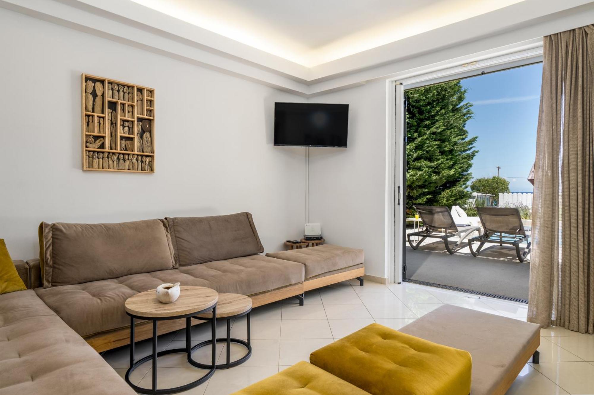 Beachfront Alexandra Villa